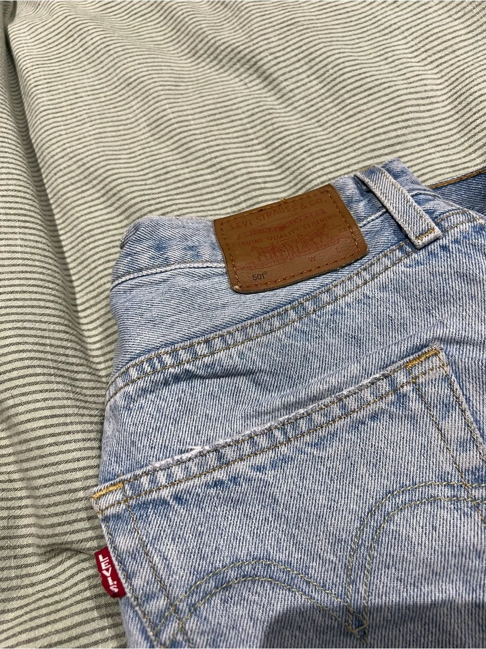 Levi 501’s - size 29W - Picture 5 of 5
